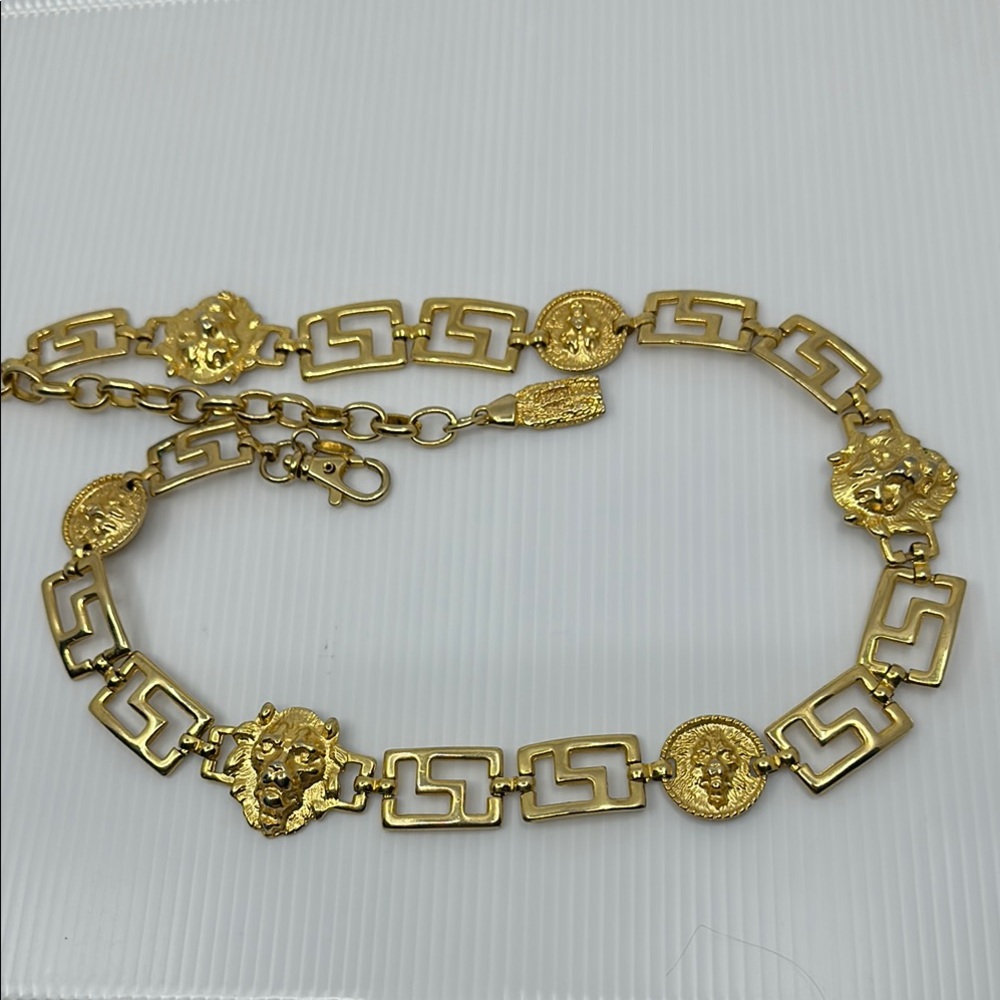 Vtg EXP Goldtone Lion Medallion Chain Belt